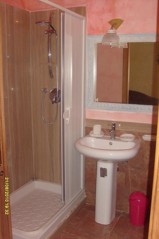 B&B Carolina Plebiscito R. Naples Room photo