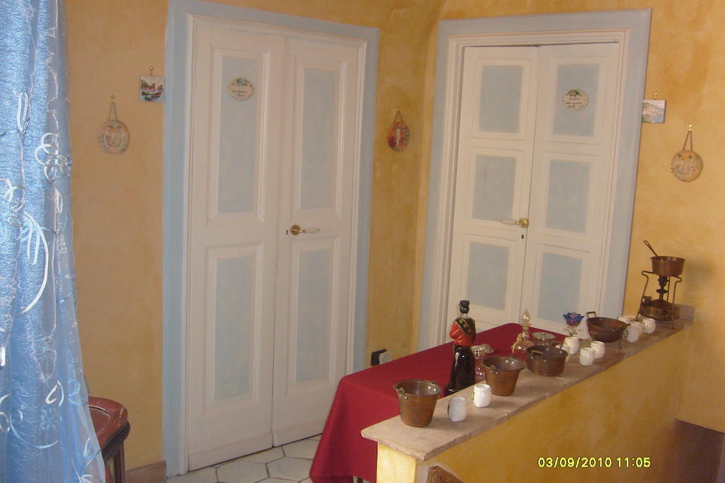 B&B Carolina Plebiscito R. Naples Exterior photo